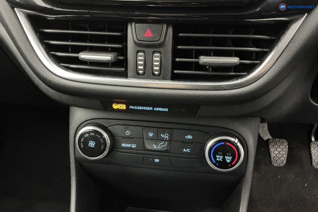 Ford Fiesta Zetec Manual Petrol Hatchback - Stock Number (1599570) - 17th supplementary image