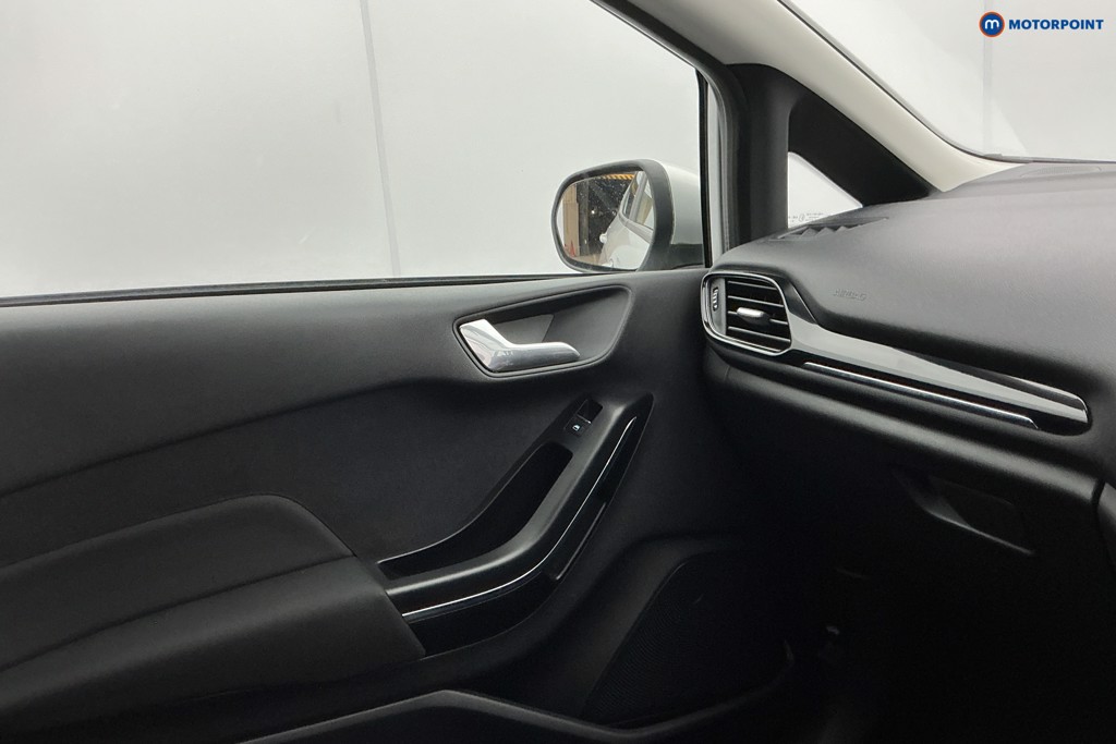 Ford Fiesta Zetec Manual Petrol Hatchback - Stock Number (1599570) - 18th supplementary image