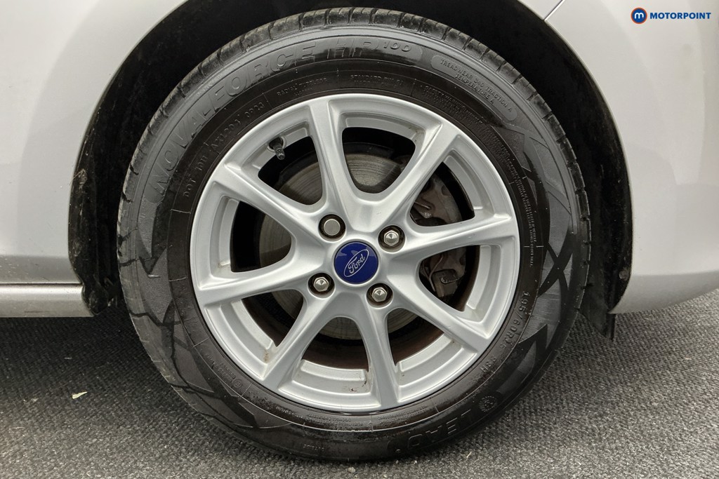 Ford Fiesta Zetec Manual Petrol Hatchback - Stock Number (1599570) - 37th supplementary image