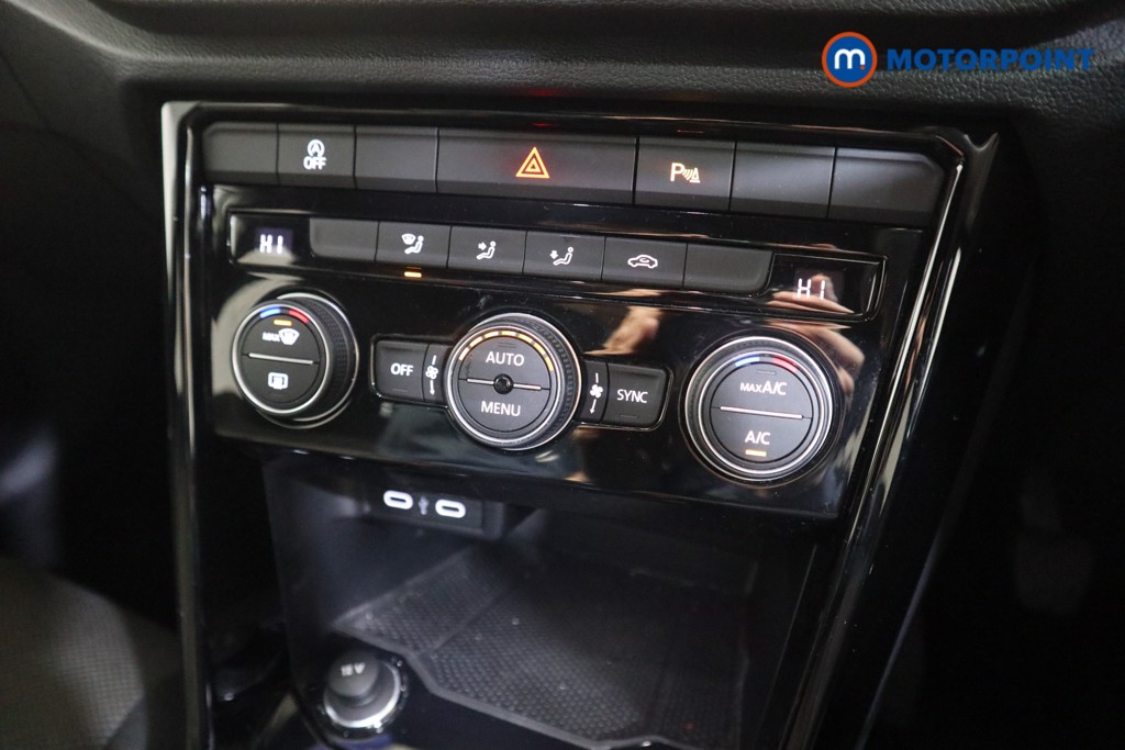 Volkswagen T-Roc Black Edition Manual Petrol SUV - Stock Number (1600498) - 8th supplementary image