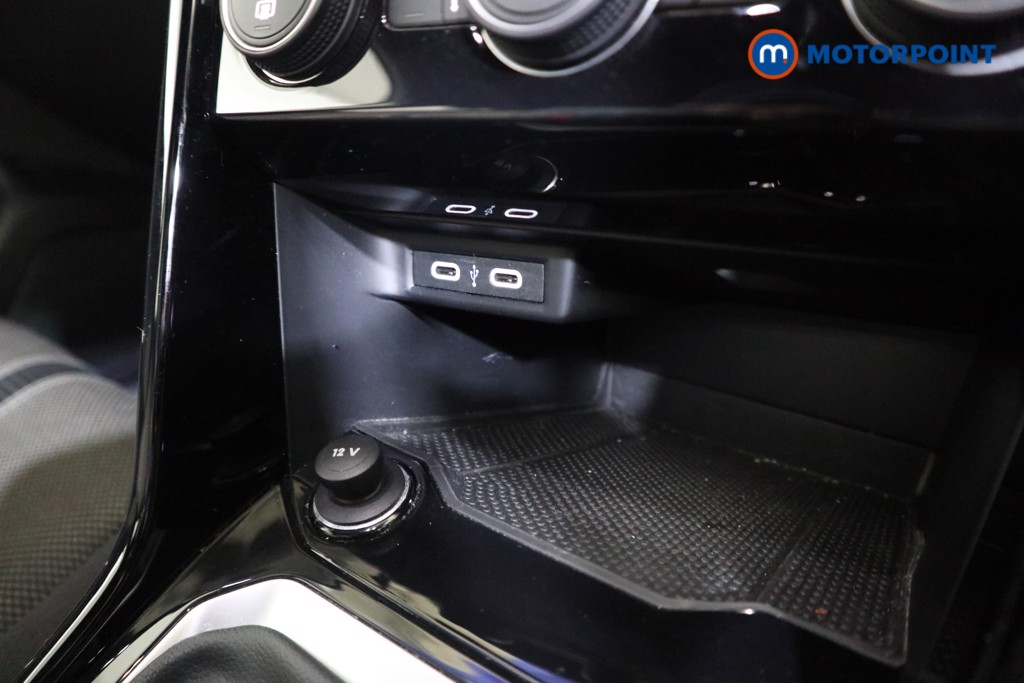 Volkswagen T-Roc Black Edition Manual Petrol SUV - Stock Number (1600498) - 9th supplementary image