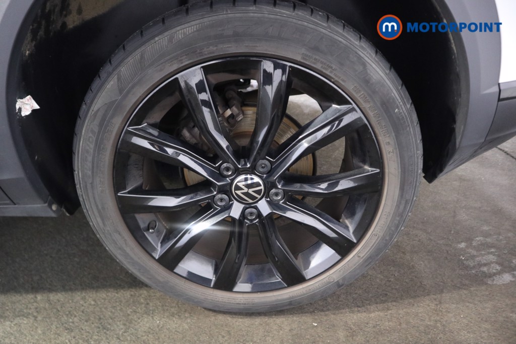 Volkswagen T-Roc Black Edition Manual Petrol SUV - Stock Number (1600498) - 23rd supplementary image