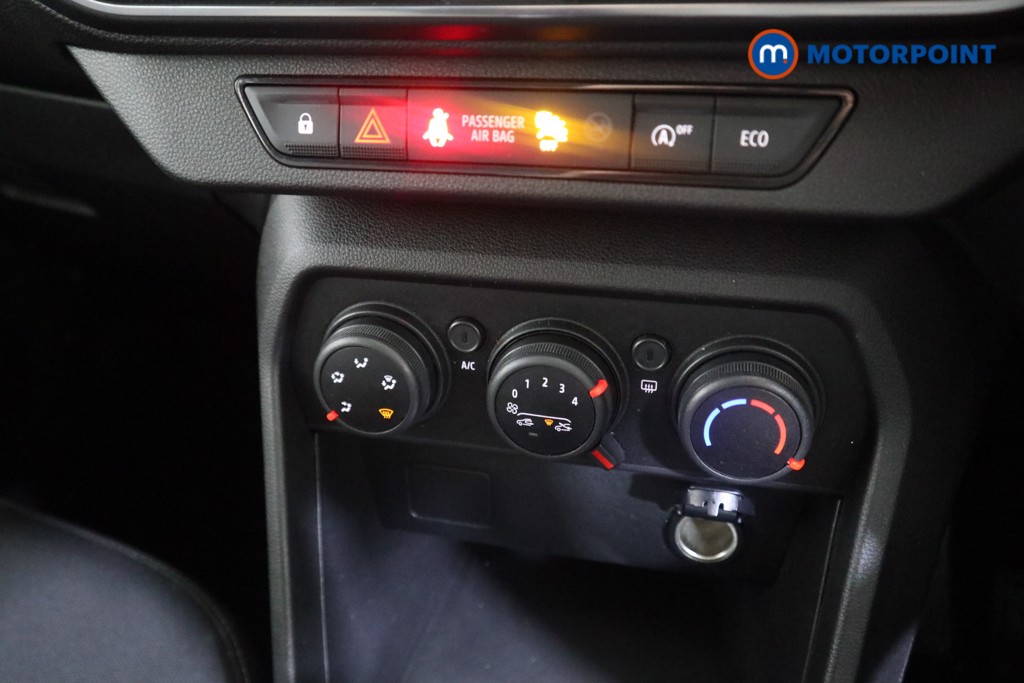 Dacia Sandero Comfort Manual Petrol Hatchback - Stock Number (1601000) - 7th supplementary image
