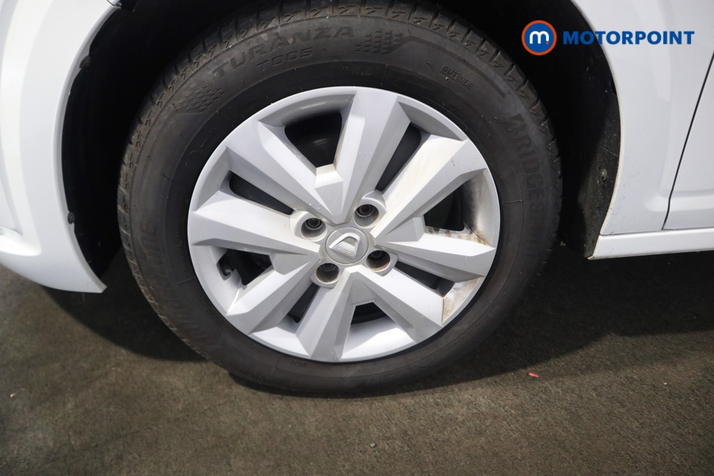 Dacia Sandero Comfort Manual Petrol Hatchback - Stock Number (1601000) - 17th supplementary image