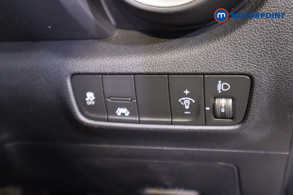 Hyundai Kona Premium Manual Petrol SUV - Stock Number (1601225) - 12th supplementary image