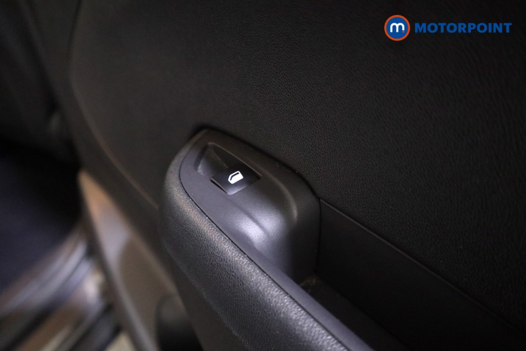 Vauxhall Crossland Elite Edition Automatic Petrol SUV - Stock Number (1601362) - 15th supplementary image