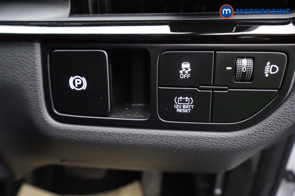 KIA Sportage Pure Automatic Petrol-Electric Hybrid SUV - Stock Number (1601538) - 10th supplementary image