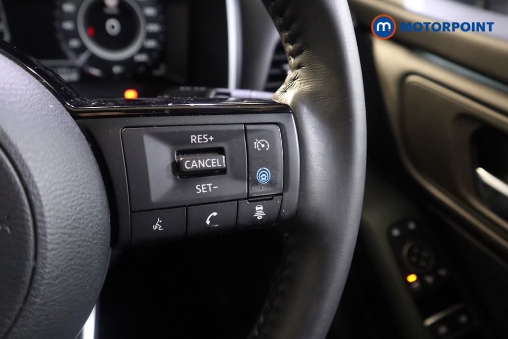 Nissan Qashqai N-Connecta Automatic Petrol-Electric Hybrid SUV - Stock Number (1602833) - 4th supplementary image
