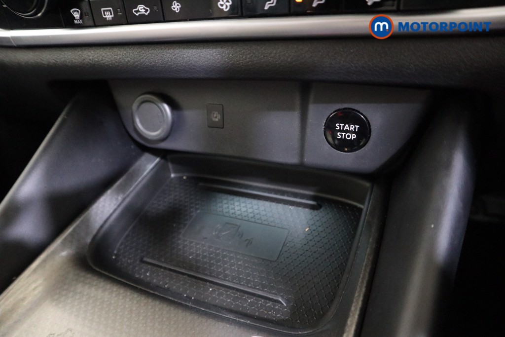 Nissan Qashqai N-Connecta Automatic Petrol-Electric Hybrid SUV - Stock Number (1602833) - 8th supplementary image