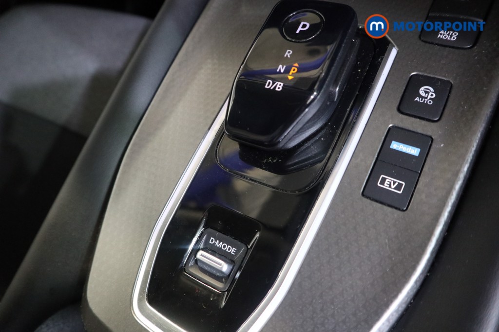Nissan Qashqai N-Connecta Automatic Petrol-Electric Hybrid SUV - Stock Number (1602833) - 10th supplementary image