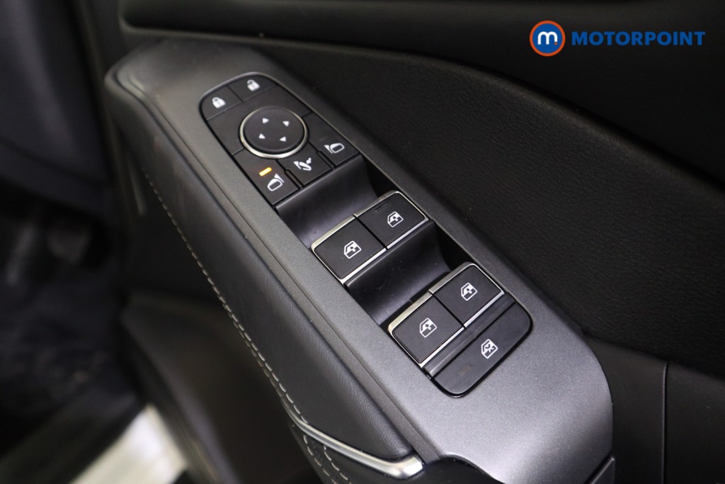 Nissan Qashqai N-Connecta Automatic Petrol-Electric Hybrid SUV - Stock Number (1602833) - 12th supplementary image