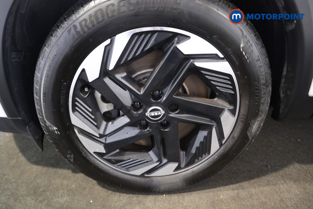 Nissan Qashqai N-Connecta Automatic Petrol-Electric Hybrid SUV - Stock Number (1602833) - 21st supplementary image