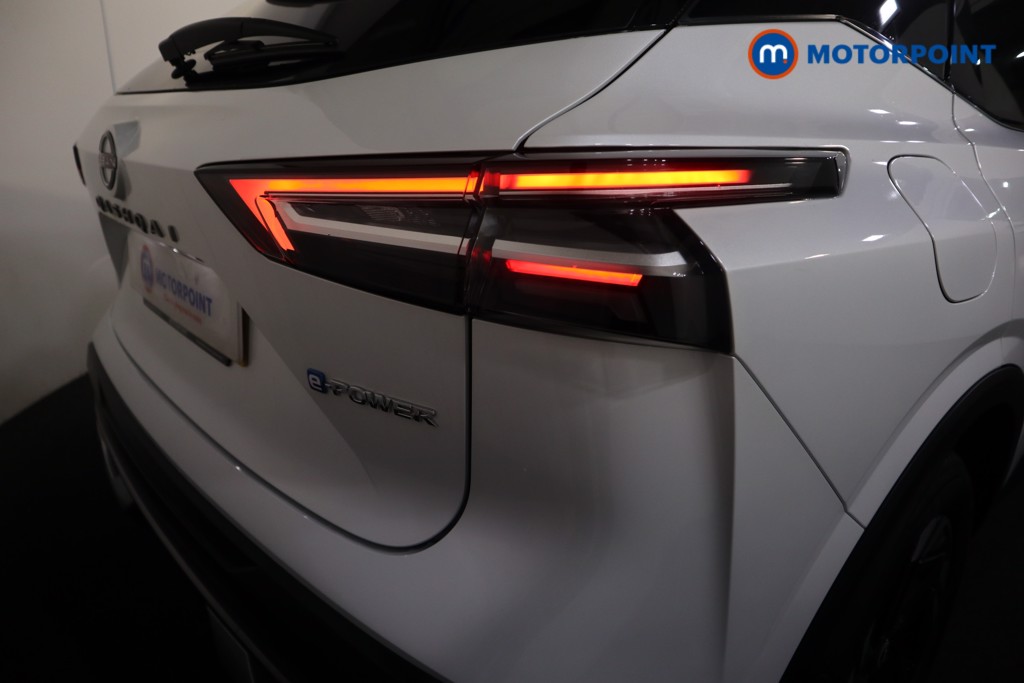 Nissan Qashqai N-Connecta Automatic Petrol-Electric Hybrid SUV - Stock Number (1602833) - 26th supplementary image