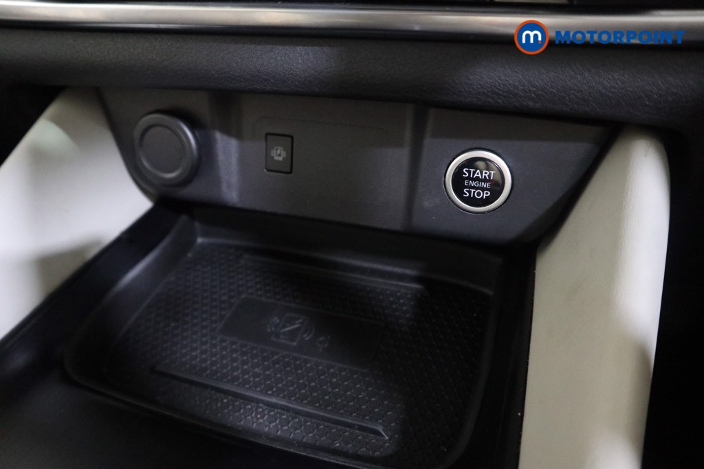 Nissan Qashqai Tekna Automatic Petrol SUV - Stock Number (1602952) - 8th supplementary image