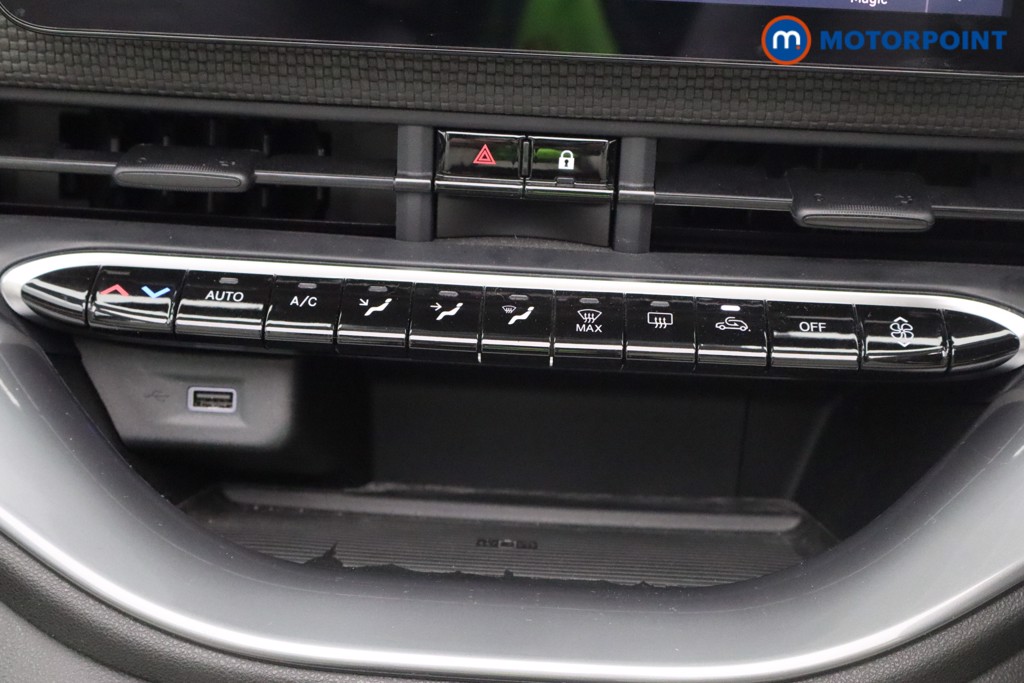 Fiat 500 La Prima Automatic Electric Convertible - Stock Number (1603045) - 7th supplementary image