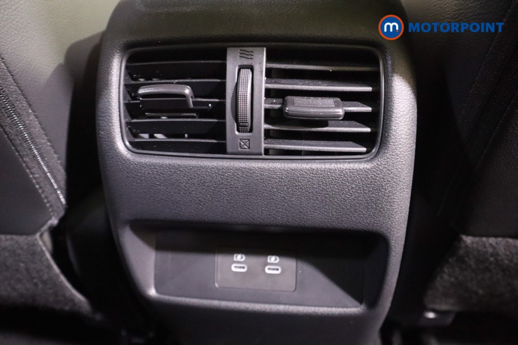 Nissan Qashqai N-Connecta Manual Petrol SUV - Stock Number (1603585) - 28th supplementary image