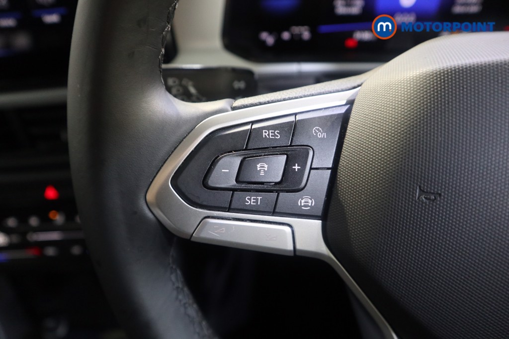 Volkswagen T-Roc Life Manual Petrol SUV - Stock Number (1603751) - 3rd supplementary image