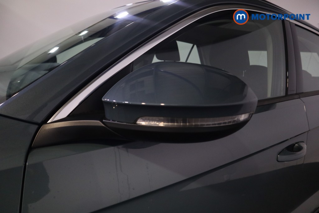 Volkswagen T-Roc Life Manual Petrol SUV - Stock Number (1603751) - 29th supplementary image