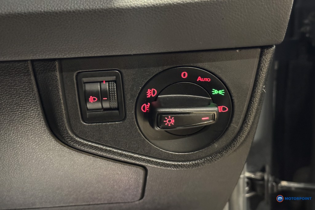 Volkswagen Polo Match Manual Petrol Hatchback - Stock Number (1604103) - 10th supplementary image