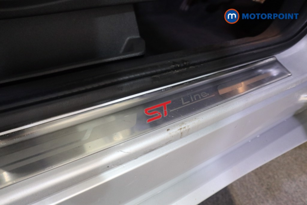 Ford Kuga St-Line Manual Diesel SUV - Stock Number (1604231) - 15th supplementary image