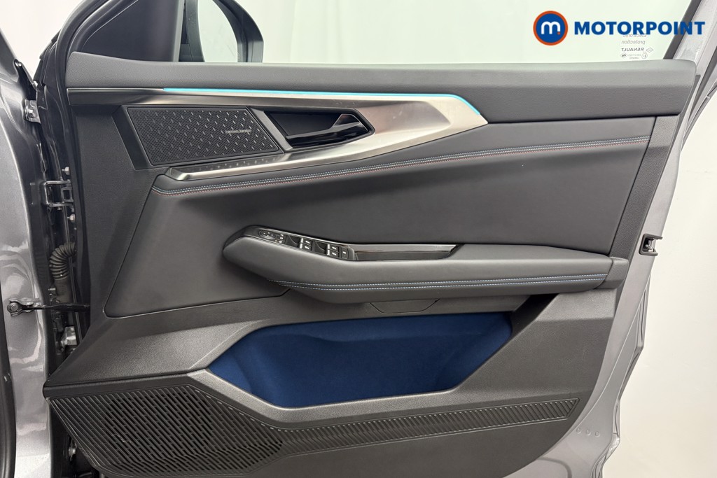 Renault Rafale Iconic Esprit Alpine Automatic Petrol-Electric Hybrid SUV - Stock Number (1604805) - 23rd supplementary image