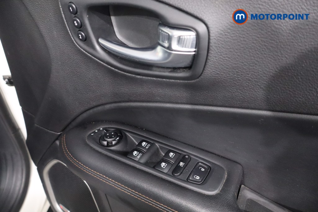 Jeep Compass Limited Automatic Petrol SUV - Stock Number (1605276) - 26th supplementary image