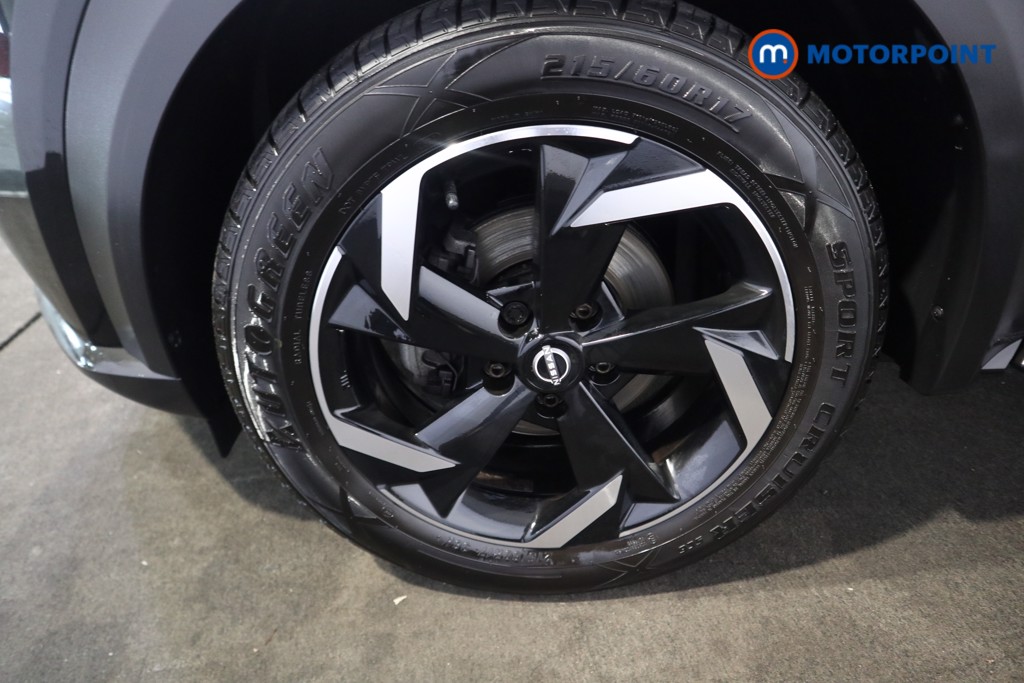 Nissan Juke N-Connecta Manual Petrol SUV - Stock Number (1566958) - 20th supplementary image