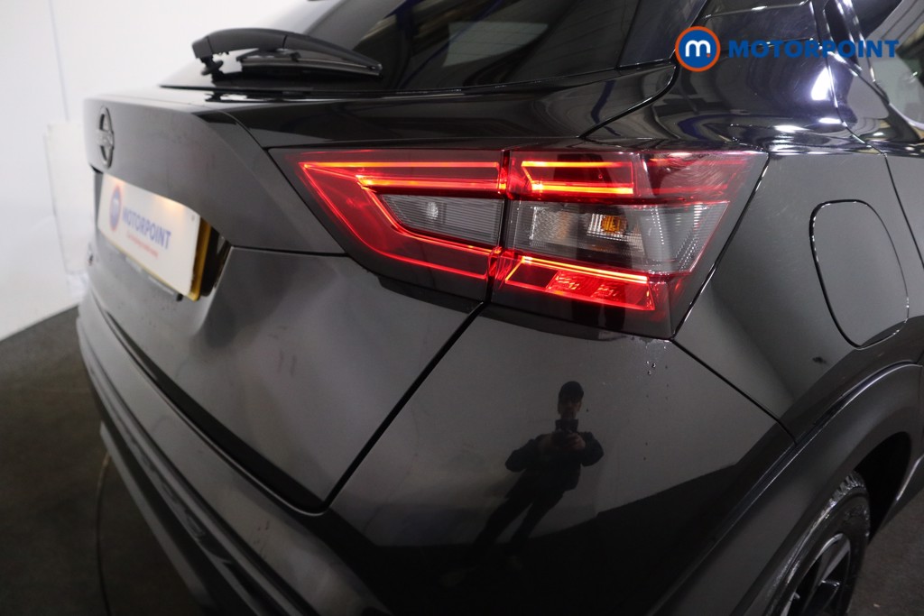 Nissan Juke N-Connecta Manual Petrol SUV - Stock Number (1566958) - 25th supplementary image