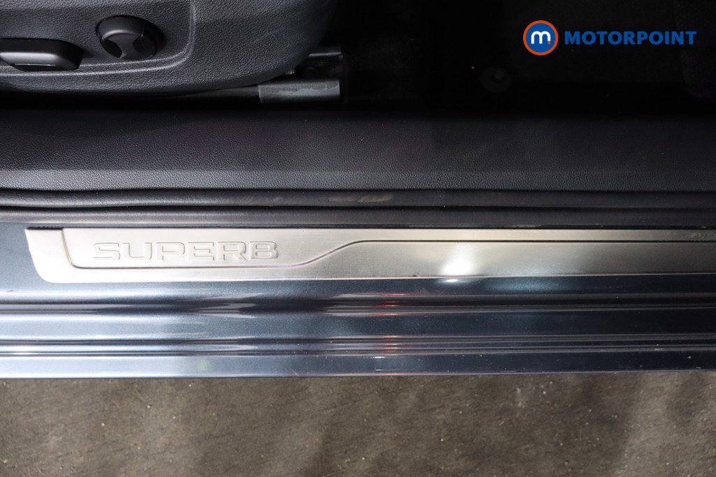 Skoda Superb Sport Line Plus Automatic Diesel Hatchback - Stock Number (1593073) - 21st supplementary image