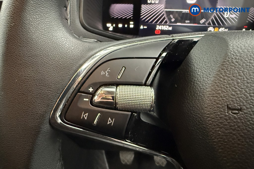 Skoda Karoq Se Drive Manual Petrol SUV - Stock Number (1599365) - 4th supplementary image