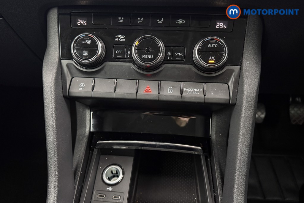 Skoda Karoq Se Drive Manual Petrol SUV - Stock Number (1599365) - 15th supplementary image