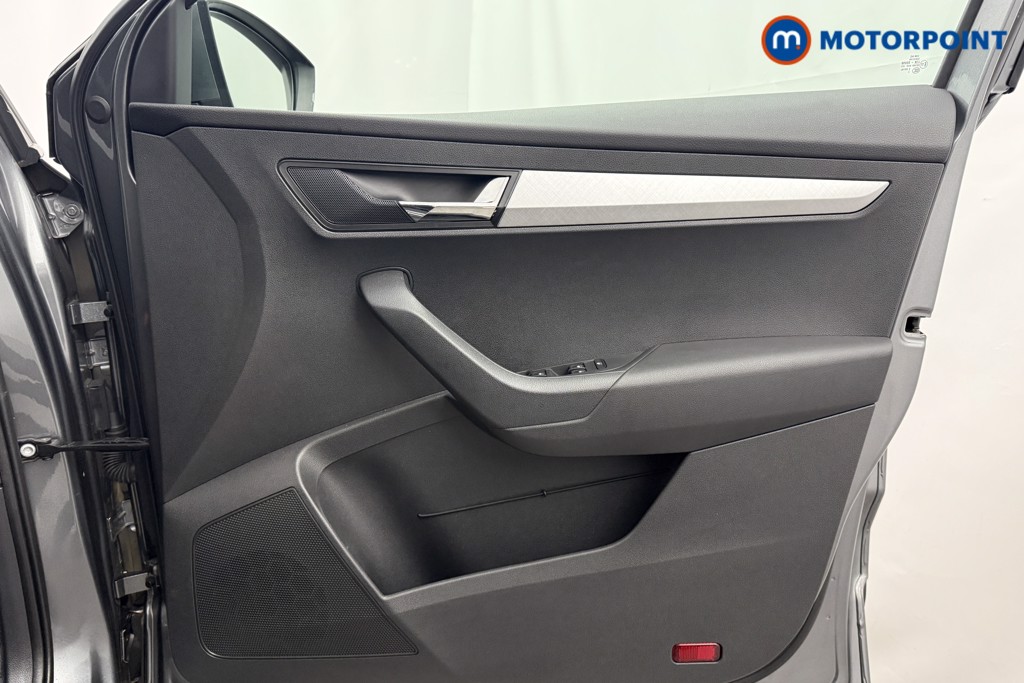 Skoda Karoq Se Drive Manual Petrol SUV - Stock Number (1599365) - 21st supplementary image