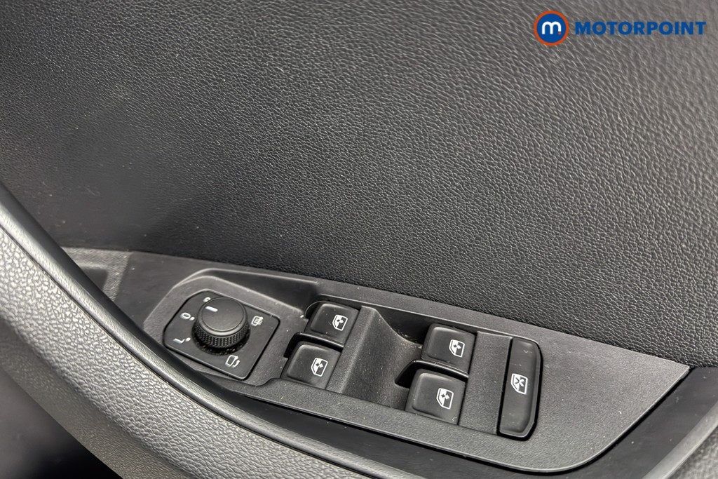 Skoda Karoq Se Drive Manual Petrol SUV - Stock Number (1599365) - 22nd supplementary image