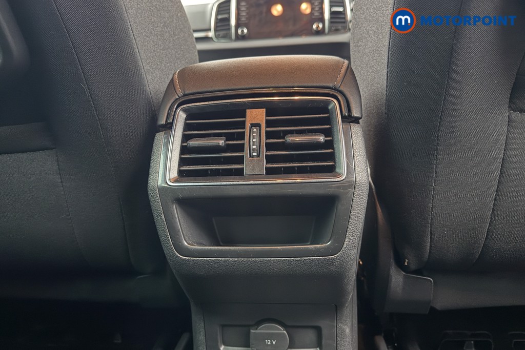 Skoda Karoq Se Drive Manual Petrol SUV - Stock Number (1599365) - 26th supplementary image