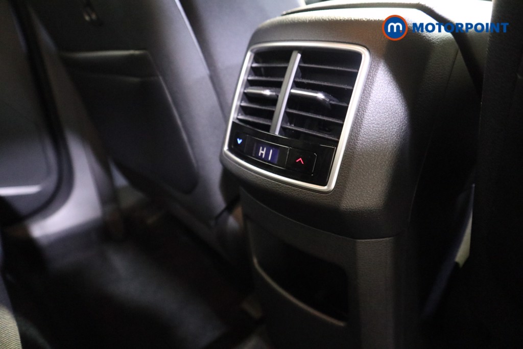 KIA Sportage Pure Automatic Petrol-Electric Hybrid SUV - Stock Number (1602028) - 16th supplementary image