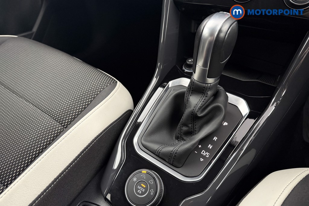 Volkswagen T-Roc SEL Automatic Petrol SUV - Stock Number (1602053) - 13th supplementary image