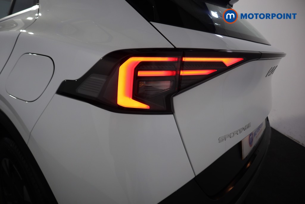 KIA Sportage Pure Automatic Petrol-Electric Hybrid SUV - Stock Number (1602308) - 26th supplementary image