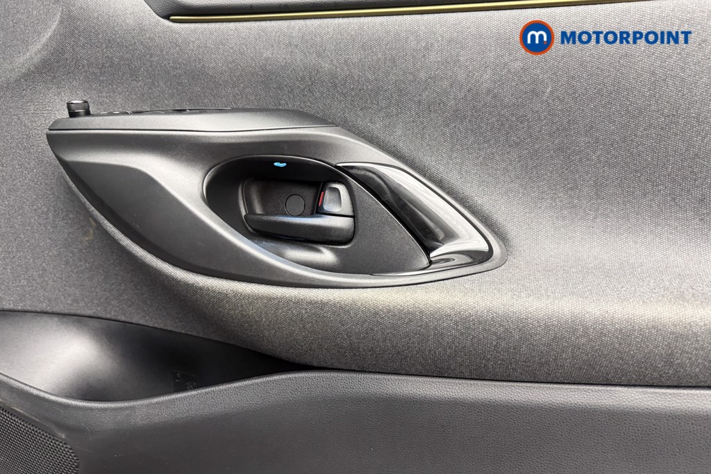 Toyota Yaris Cross Dynamic Automatic Petrol-Electric Hybrid Estate - Stock Number (1602883) - 18th supplementary image