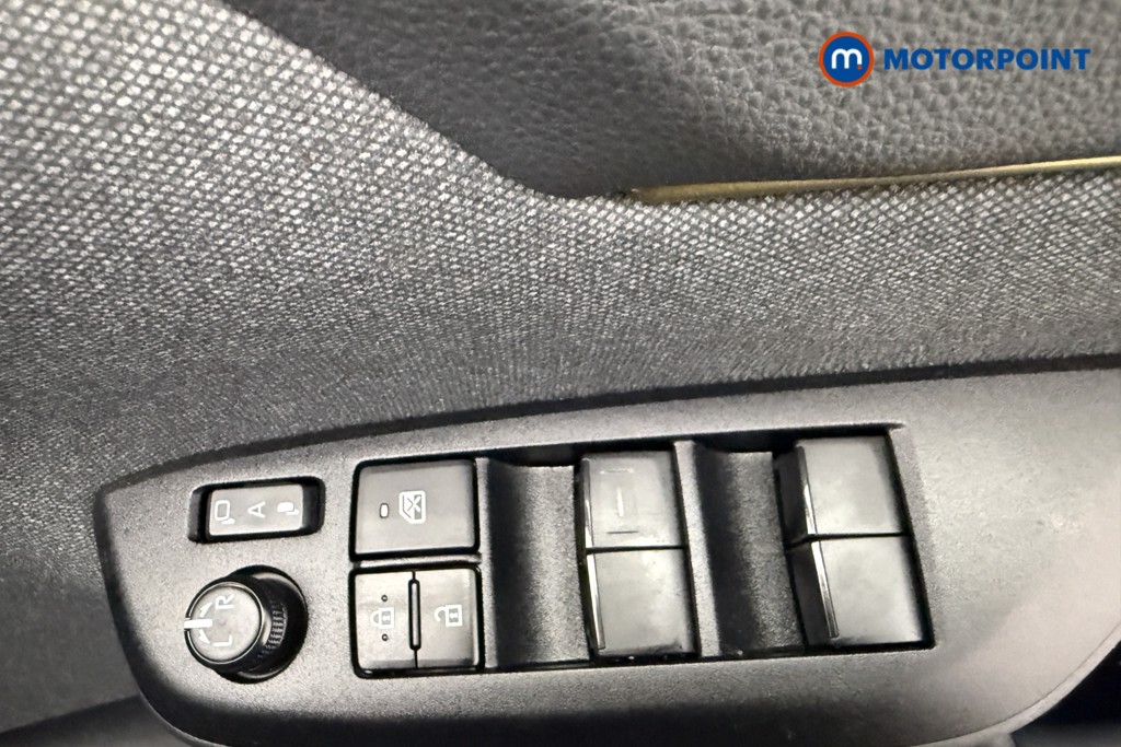 Toyota Yaris Cross Dynamic Automatic Petrol-Electric Hybrid Estate - Stock Number (1602883) - 19th supplementary image