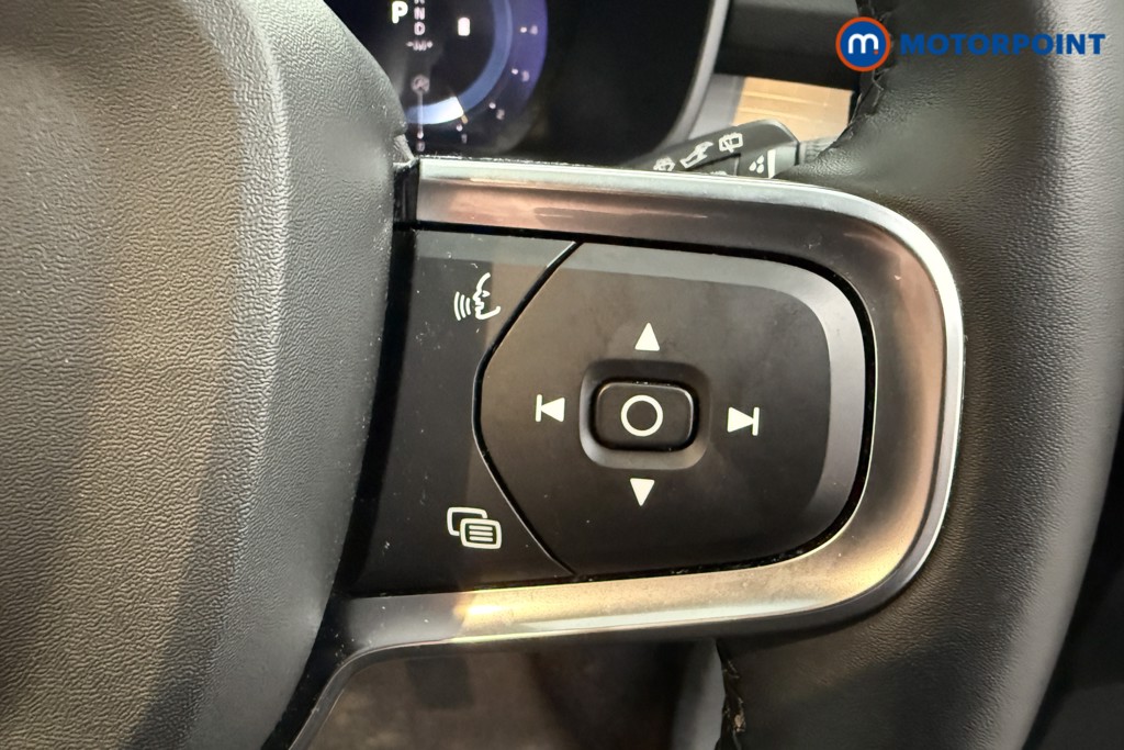 Volvo Xc40 Core Automatic Petrol SUV - Stock Number (1604785) - 5th supplementary image