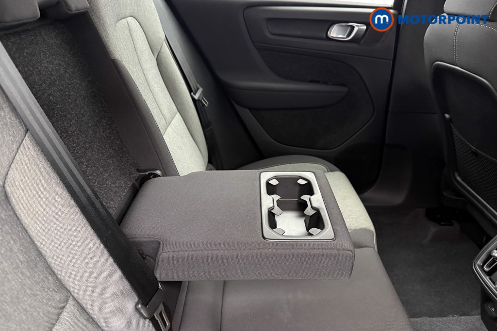 Volvo Xc40 Core Automatic Petrol SUV - Stock Number (1604785) - 22nd supplementary image