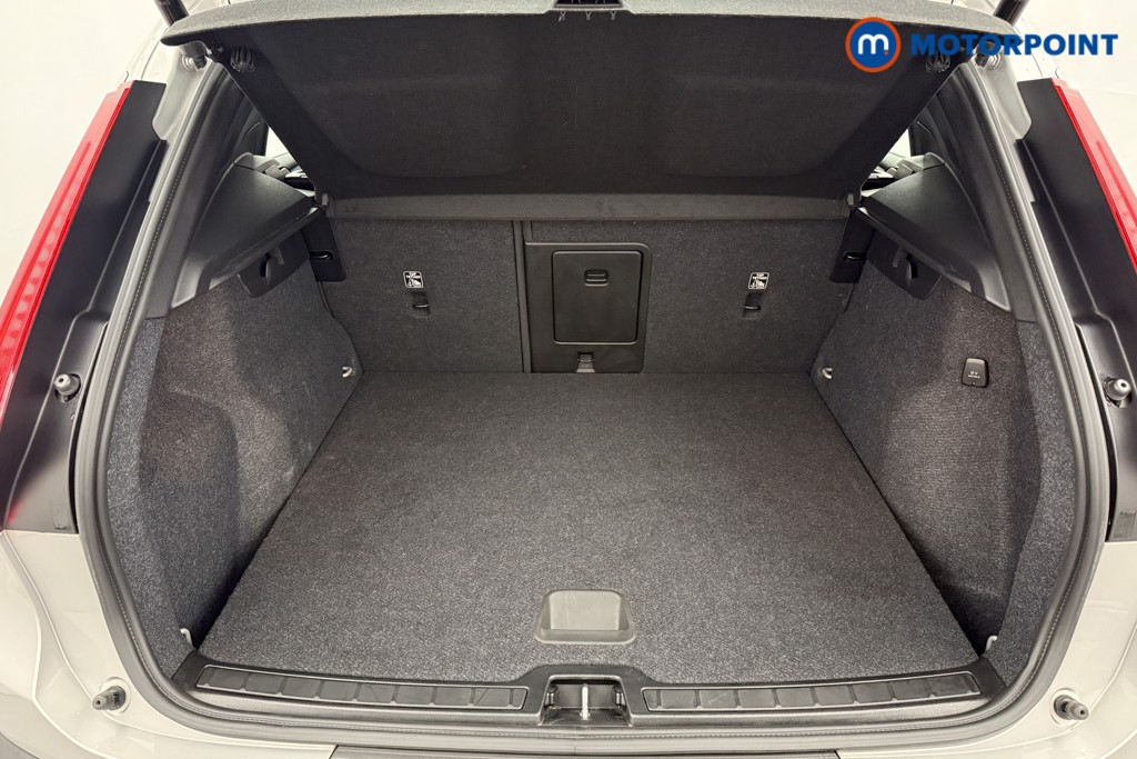 Volvo Xc40 Core Automatic Petrol SUV - Stock Number (1604785) - 24th supplementary image