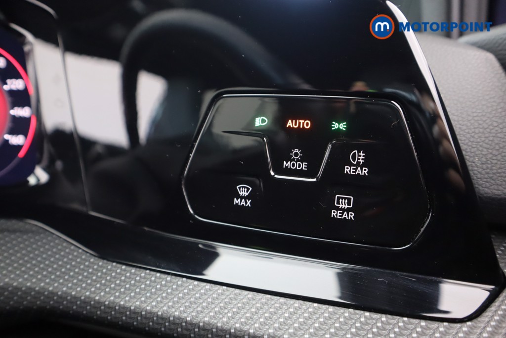 Volkswagen Golf R-Line Automatic Petrol Estate - Stock Number (1605749) - 8th supplementary image