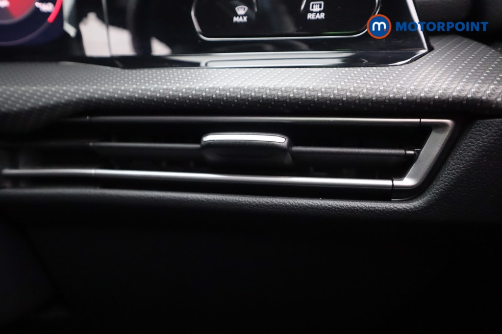 Volkswagen Golf R-Line Automatic Petrol Estate - Stock Number (1605749) - 9th supplementary image