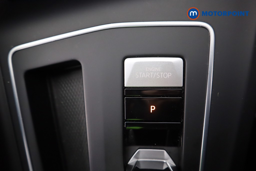 Volkswagen Golf R-Line Automatic Petrol Estate - Stock Number (1605749) - 15th supplementary image