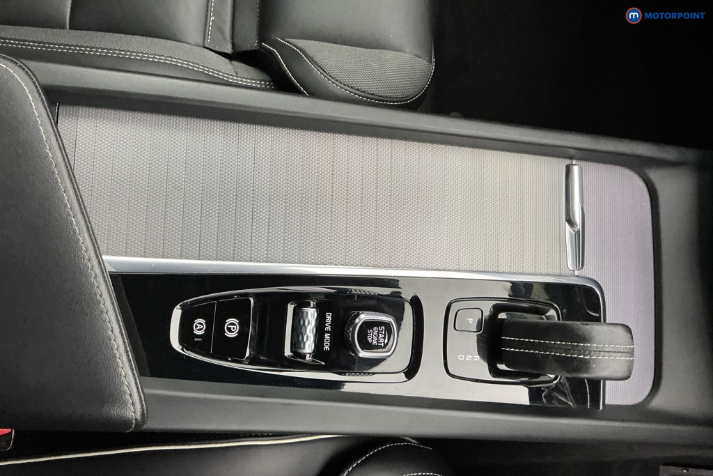 Volvo Xc60 R Design Pro Automatic Petrol Plug-In Hybrid SUV - Stock Number (1595609) - 15th supplementary image