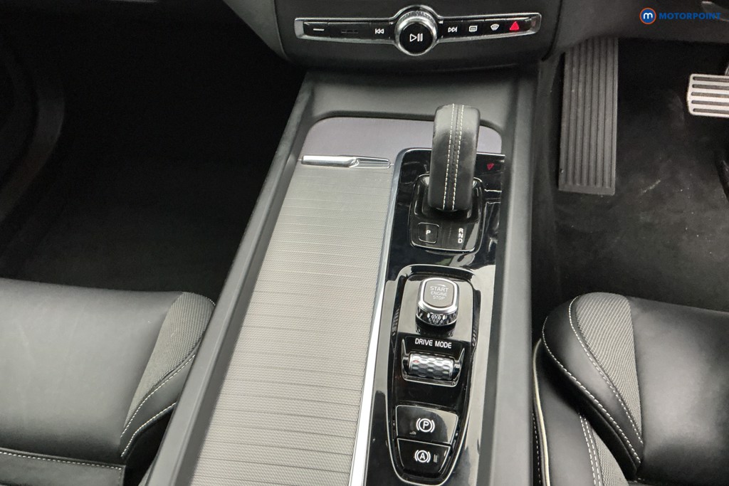 Volvo Xc60 R Design Pro Automatic Petrol Plug-In Hybrid SUV - Stock Number (1595609) - 17th supplementary image