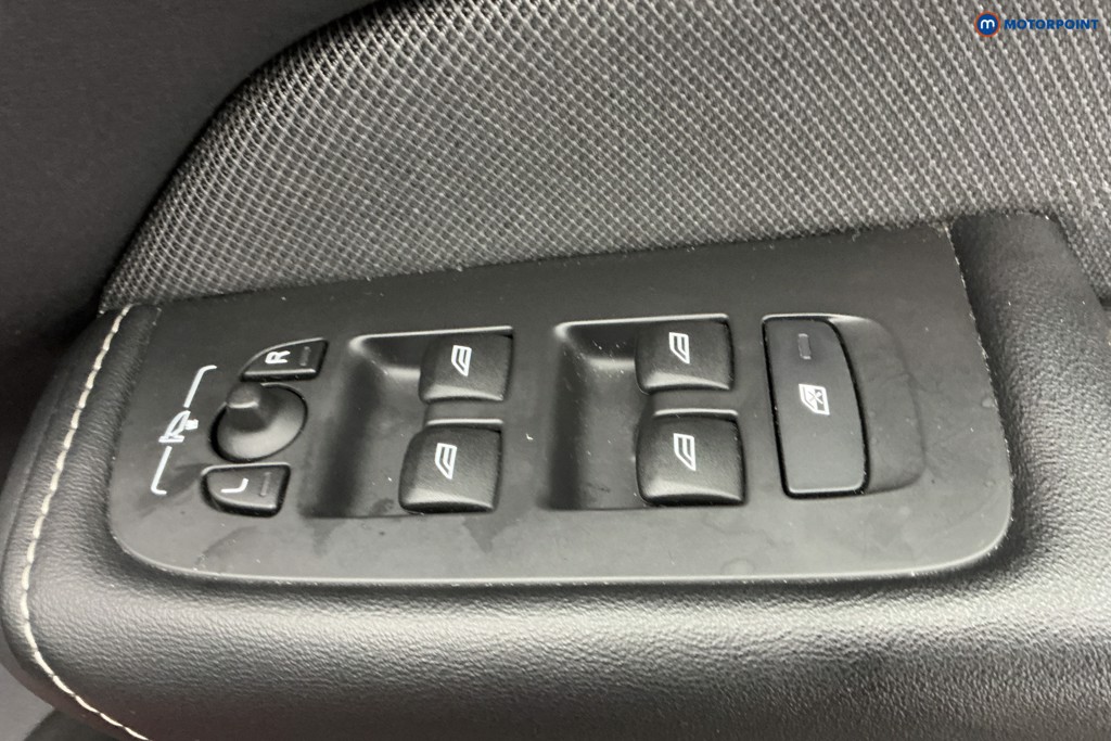 Volvo Xc60 R Design Pro Automatic Petrol Plug-In Hybrid SUV - Stock Number (1595609) - 26th supplementary image