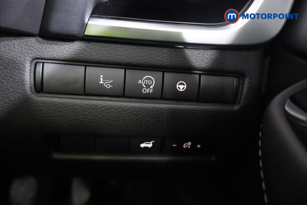 Nissan Qashqai Tekna Manual Petrol SUV - Stock Number (1582542) - 10th supplementary image