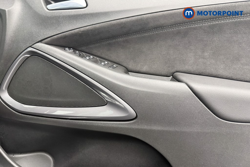 Vauxhall Crossland Ultimate Manual Diesel SUV - Stock Number (1592086) - 18th supplementary image